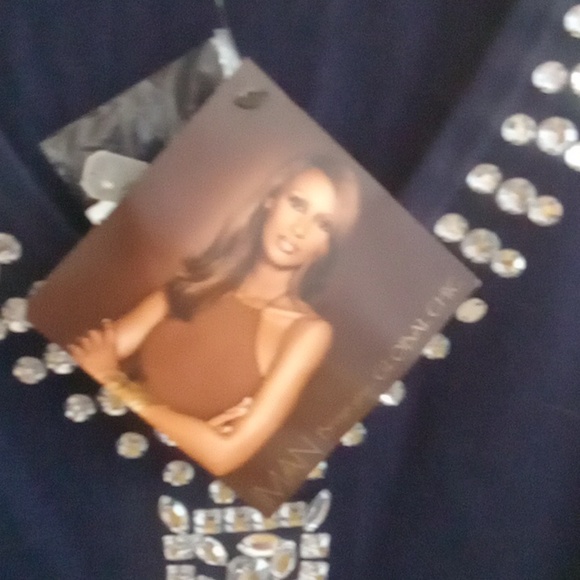 Sweater - Picture 3 of 3